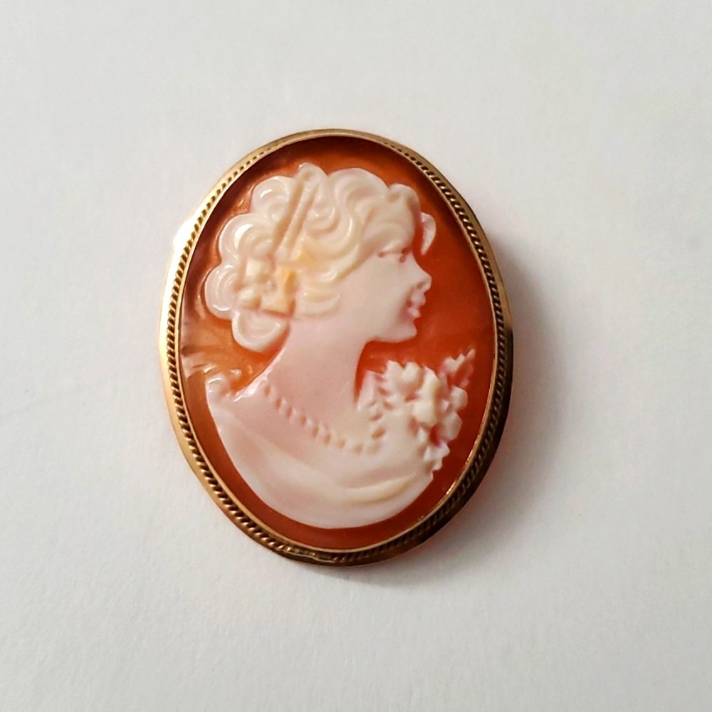 14K Gold Cameo Pendant Convertible Brooch